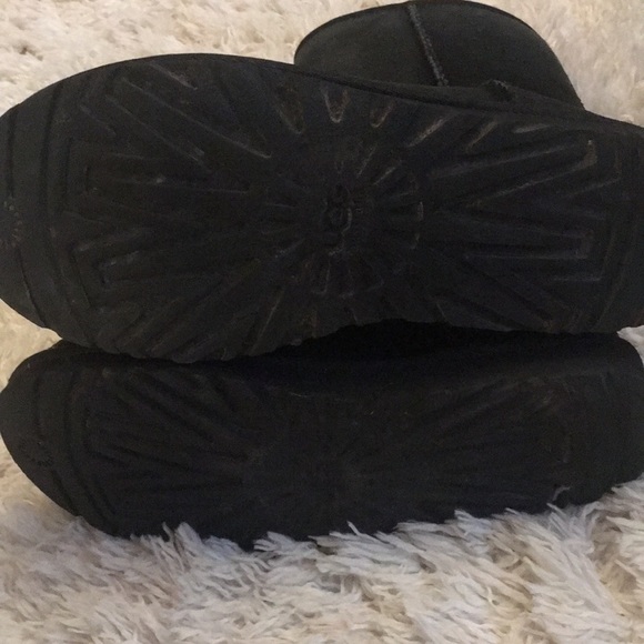 Black Mid-Length UGG Boots - Picture 6 of 6